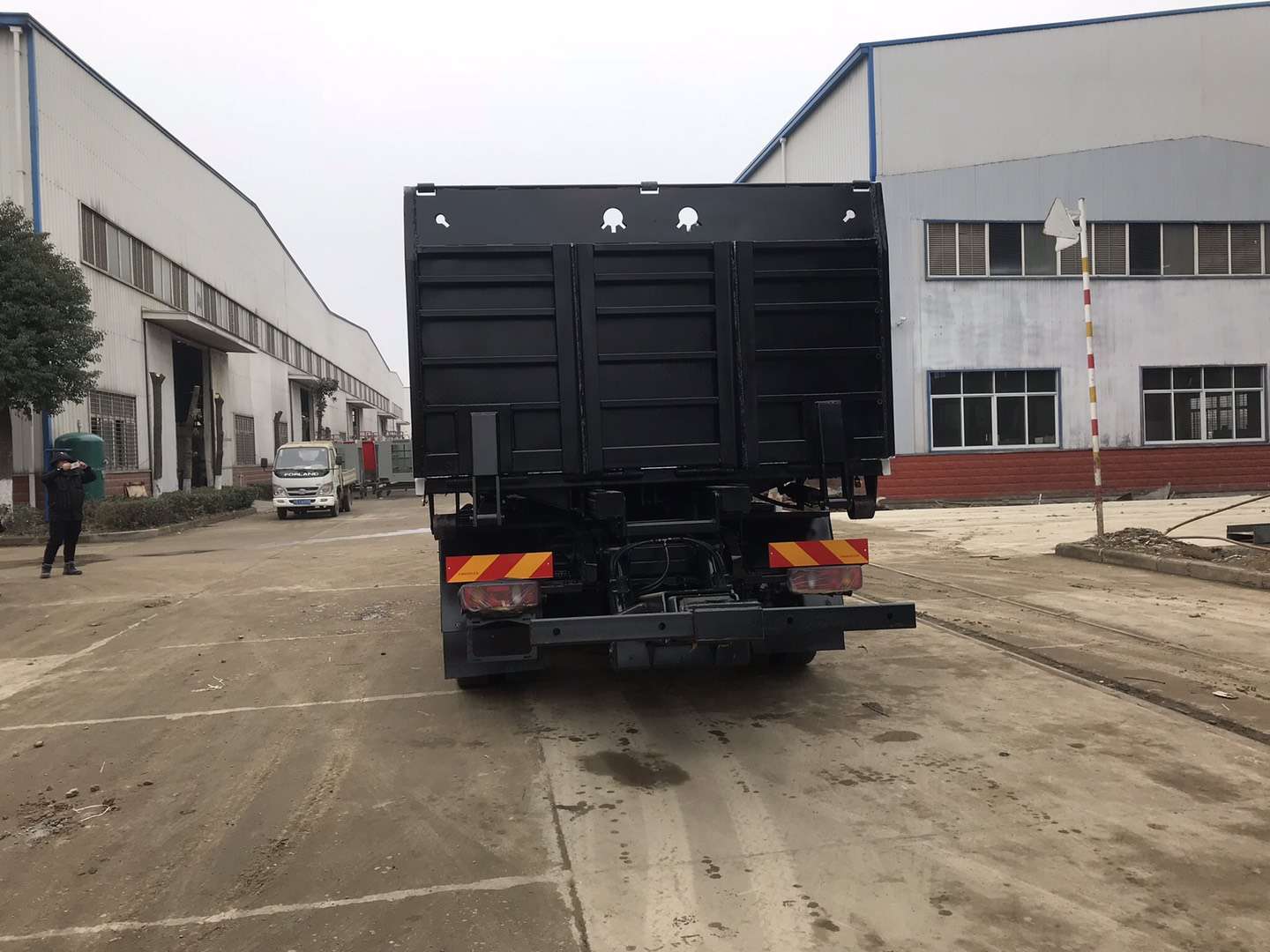 東風(fēng)天錦一拖二清障異型（報(bào)廢車(chē)廠專(zhuān)用）