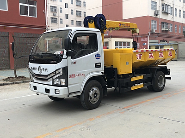 國(guó)六東風(fēng)多利卡管道清淤車(chē)