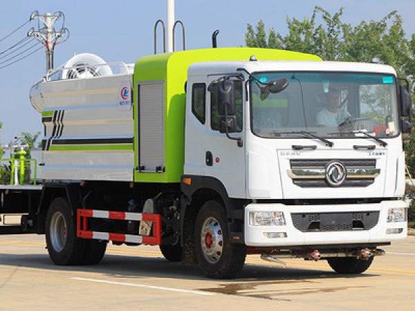 國(guó)六東風(fēng)D9 12噸（方罐）抑塵車