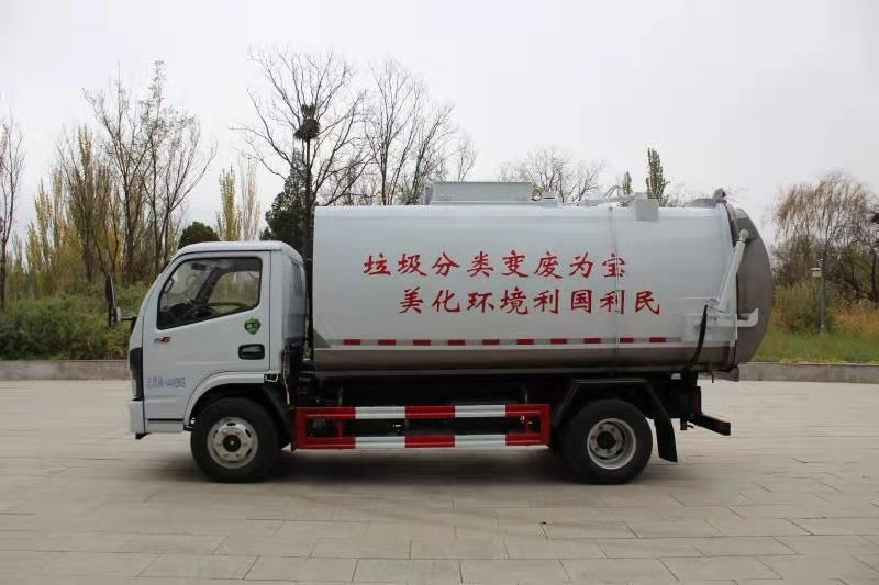 藍(lán)牌10立方掛桶垃圾車